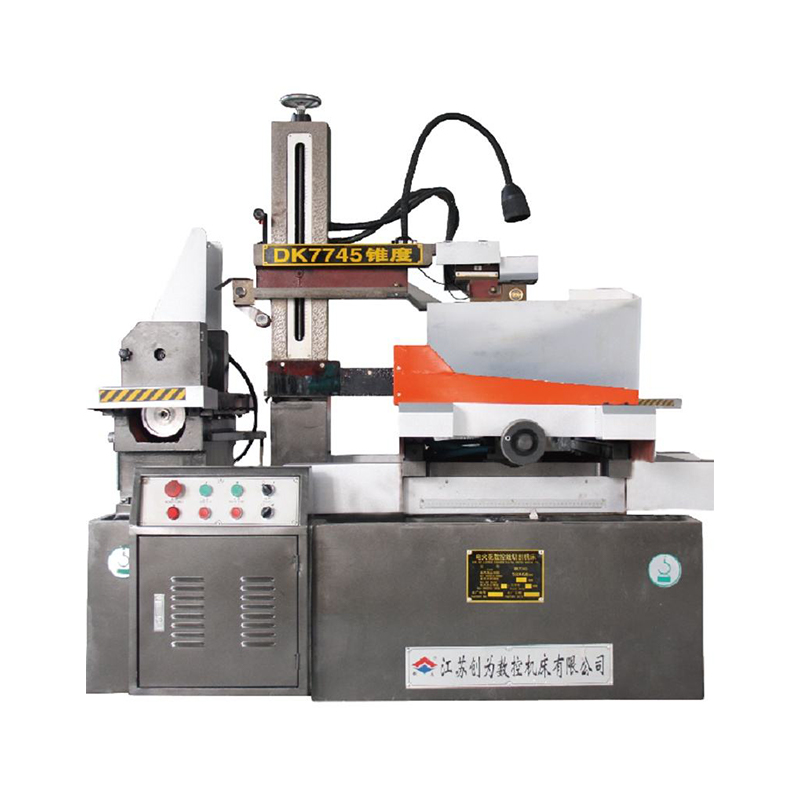 DK7745 ± 15 ° AZ CNC CNC EDM Meaisín Gearrtha Sreang Ardluais EDM